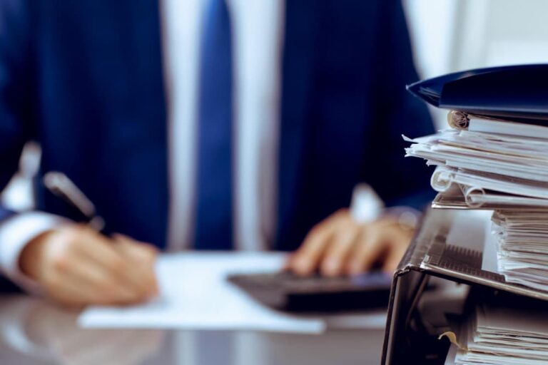 idare hukuku avukati